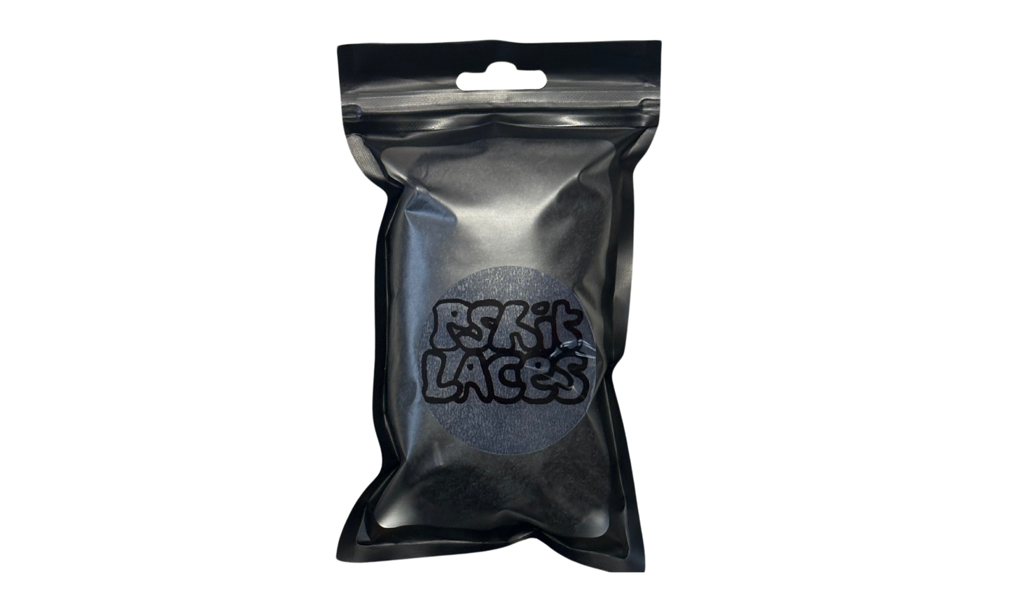 PSHIT FLUFFY LACES BLACK