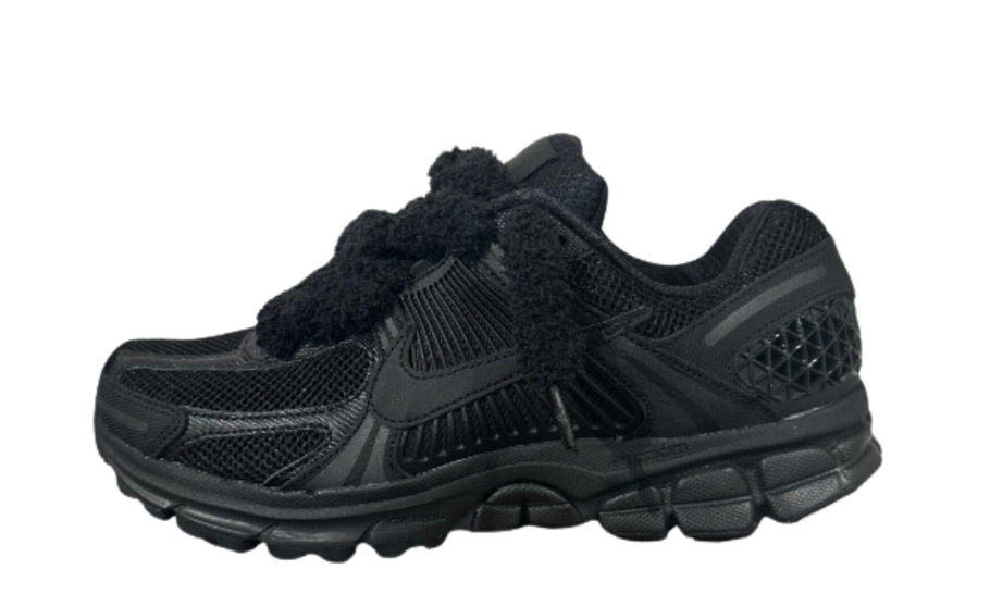 VOMERO 5 BLACK "FLUFFY LACES"