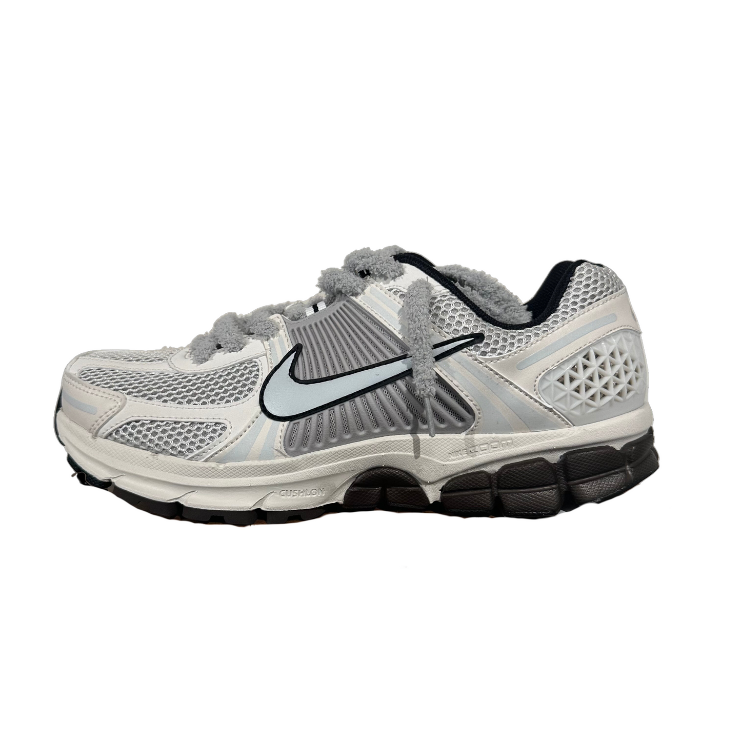 VOMERO 5 PHANTOM GREY "FLUFFY LACES"
