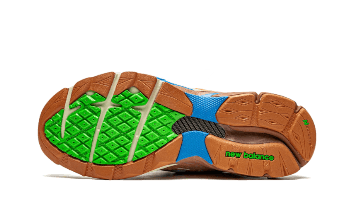 990-v3-joe-freshgoods-outside-clothes-socksforsport