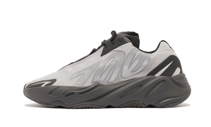 yeezy-700-mnvn-metallic-socksforsport