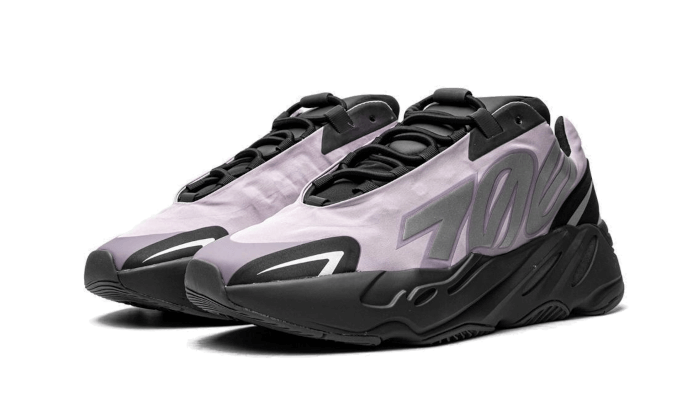 yeezy-700-mnvn-geode-socksforsport