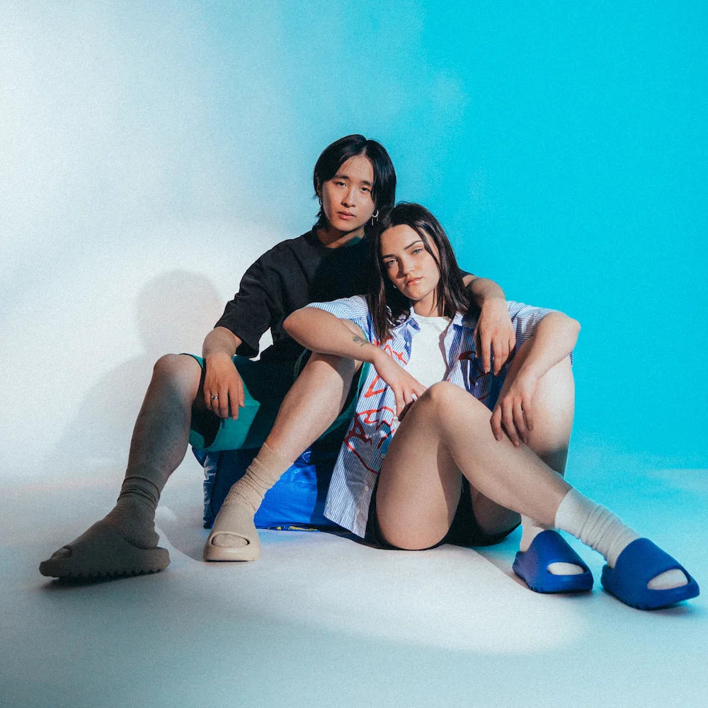 yeezy-slide-azure-socksforsport