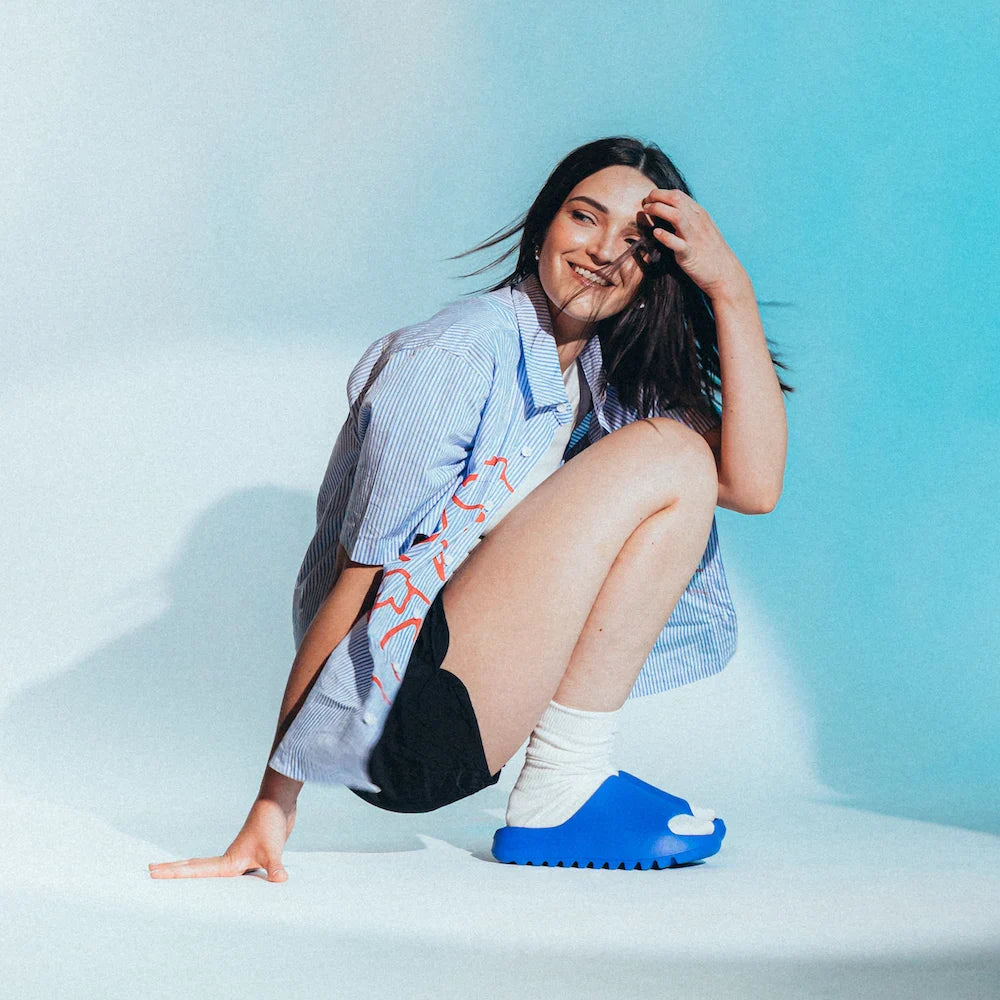 yeezy-slide-azure-socksforsport