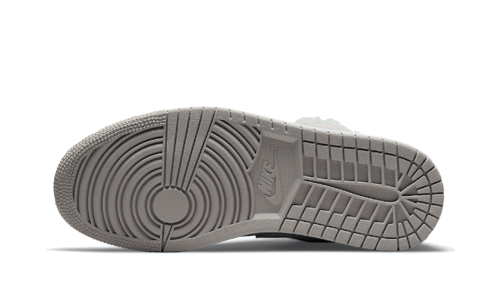 air-jordan-1-low-se-sherpa-fleece-socksforsport