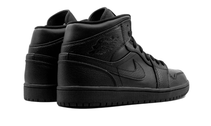 air-jordan-1-mid-triple-black-socksforsport