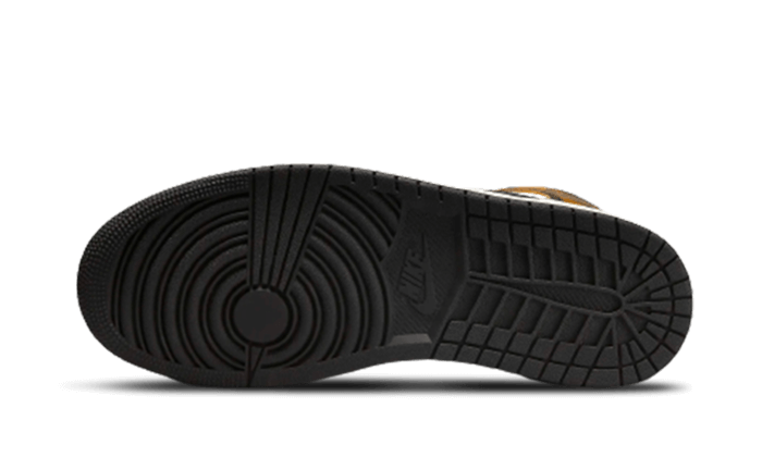 air-jordan-1-mid-se-orange-wear-away-socksforsport