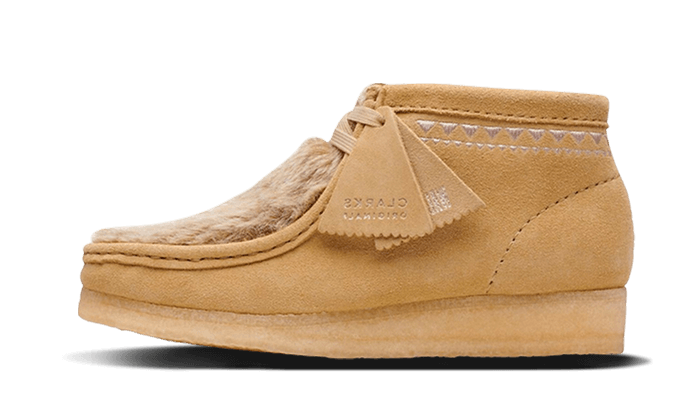 wallabee-boot-maple-suede-socksforsport
