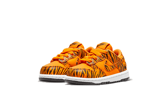 dunk-low-next-nature-ps-tiger-stripes-bb-td-socksforsport
