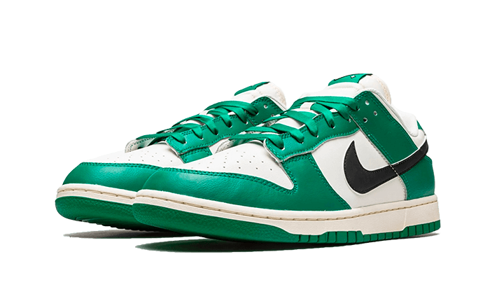 dunk-low-se-lottery-green-pale-ivory-socksforsport