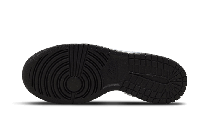 dunk-low-next-nature-tpu-swoosh-socksforsport