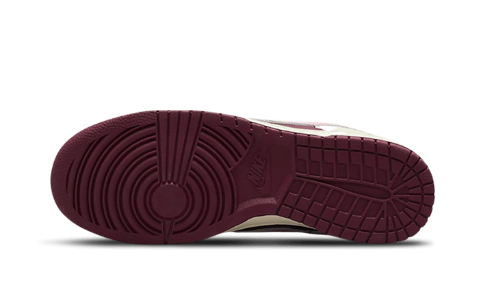 dunk-low-retro-prm-valentines-day-2023-socksforsport