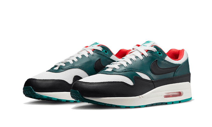 air-max-1-liverpool-lebron-james-socksforsport