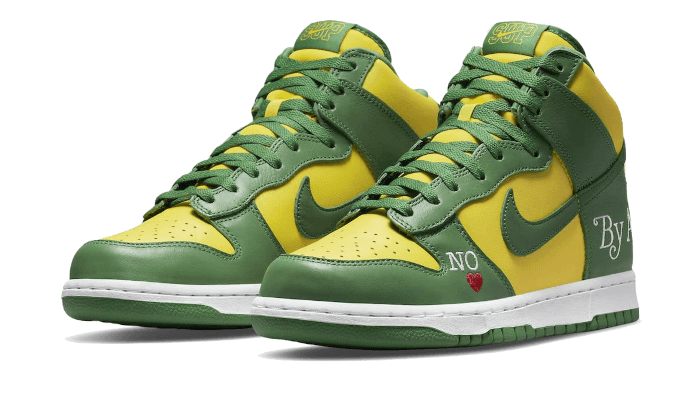 sb-dunk-high-supreme-by-any-means-brazil-socksforsport