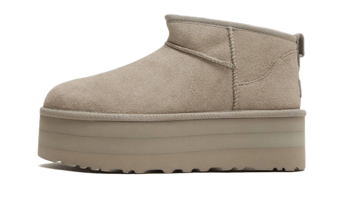 classic-ultra-mini-platform-boot-goat-socksforsport