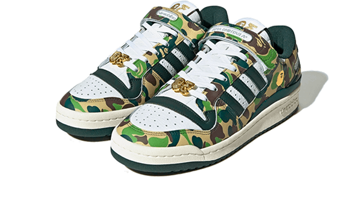 forum-84-low-bape-30th-anniversary-green-camo-socksforsport
