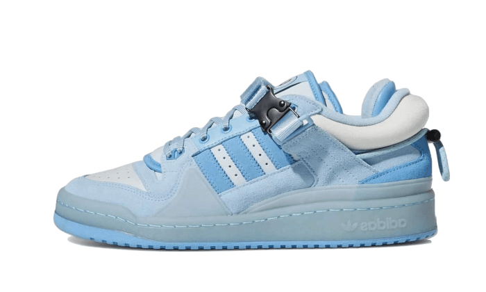 forum-buckle-low-bad-bunny-blue-tint-socksforsport