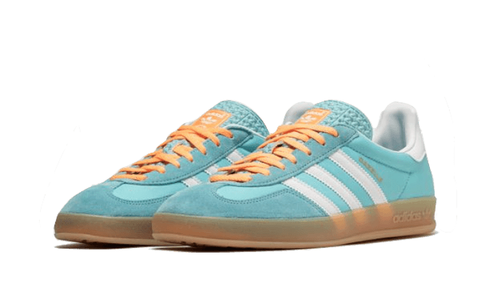 gazelle-indoor-preloved-blue-white-gum-socksforsport
