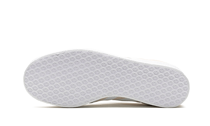 gazelle-off-white-cloud-white-socksforsport