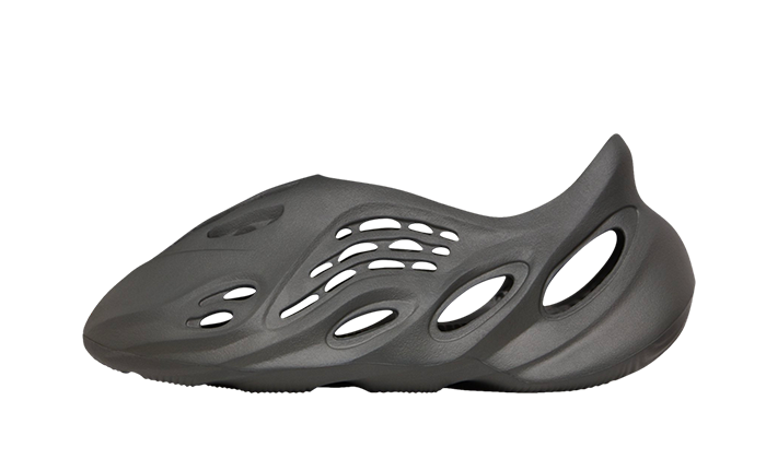 yeezy-foam-rnnr-carbon-socksforsport