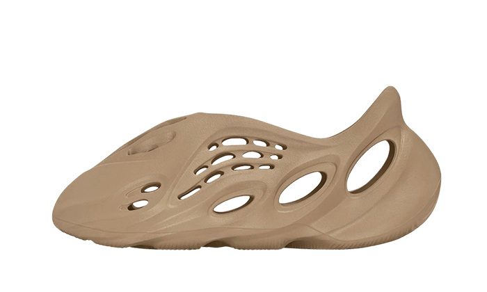 yeezy-foam-rnnr-clay-taupe-socksforsport
