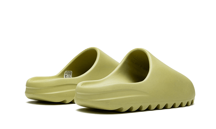 yeezy-slide-resin-first-release-socksforsport