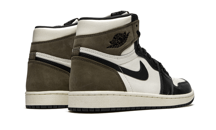 air-jordan-1-high-dark-mocha-socksforsport
