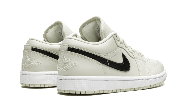 air-jordan-1-low-coconut-milk-socksforsport