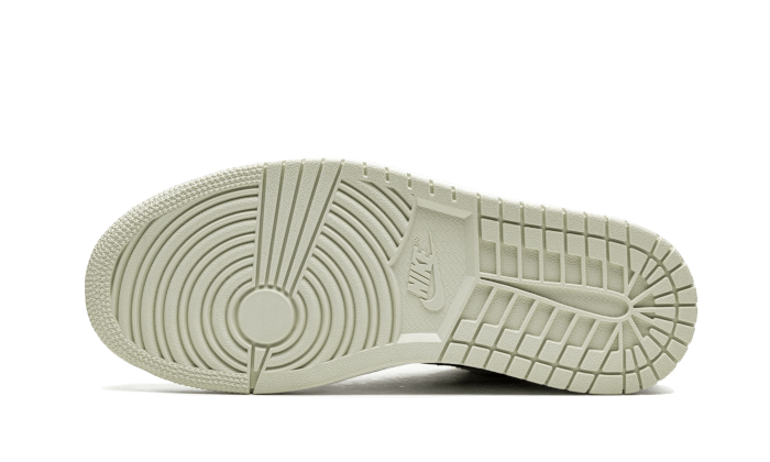 air-jordan-1-low-coconut-milk-socksforsport
