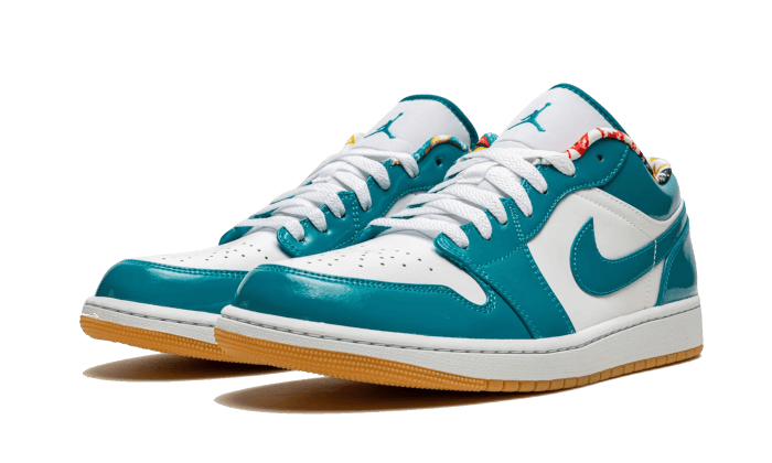 air-jordan-1-low-se-barcelona-print-socksforsport