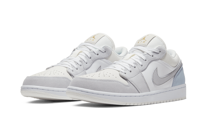 air-jordan-1-low-sky-grey-paris-socksforsport