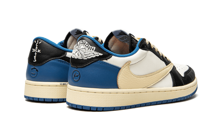 air-jordan-1-low-travis-scott-fragment-socksforsport