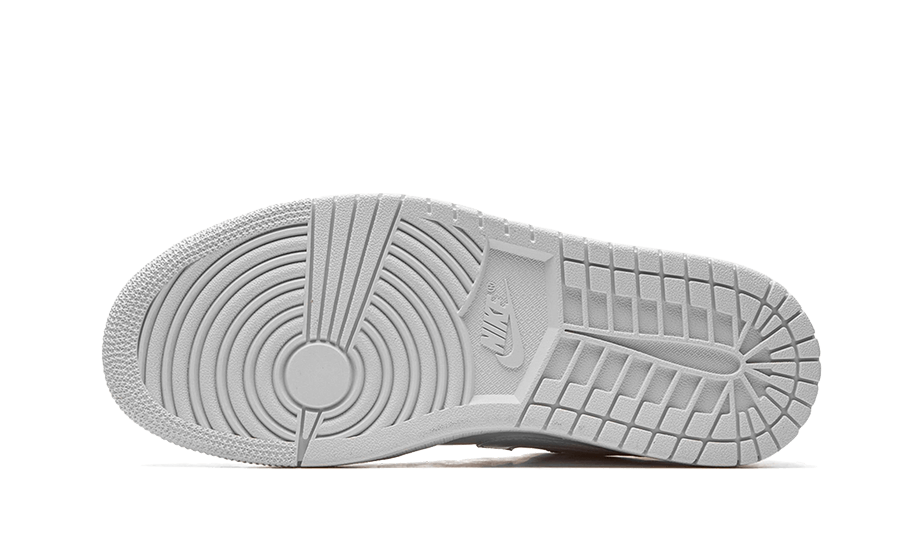 air-jordan-1-low-triple-white-patent-swoosh-2022-socksforsport