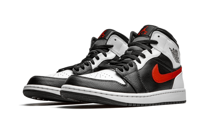 air-jordan-1-mid-black-chile-red-white-socksforsport