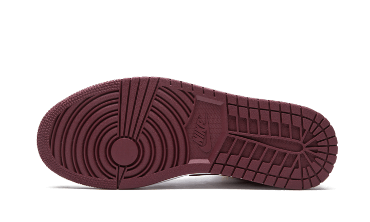 air-jordan-1-mid-se-black-dark-beetroot-socksforsport