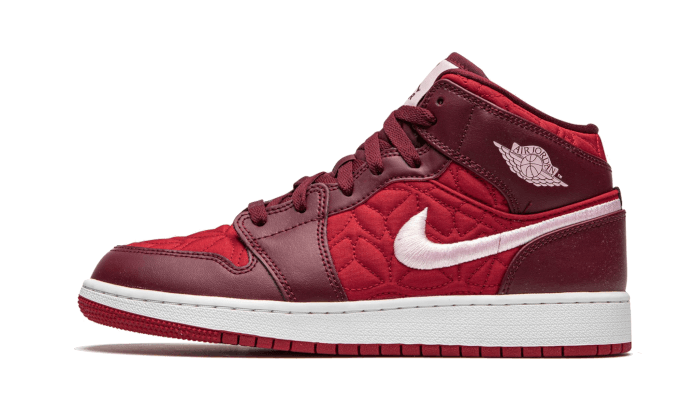 air-jordan-1-mid-se-red-quilt-socksforsport