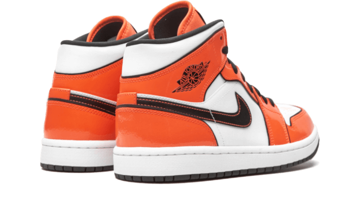 air-jordan-1-mid-turf-orange-socksforsport