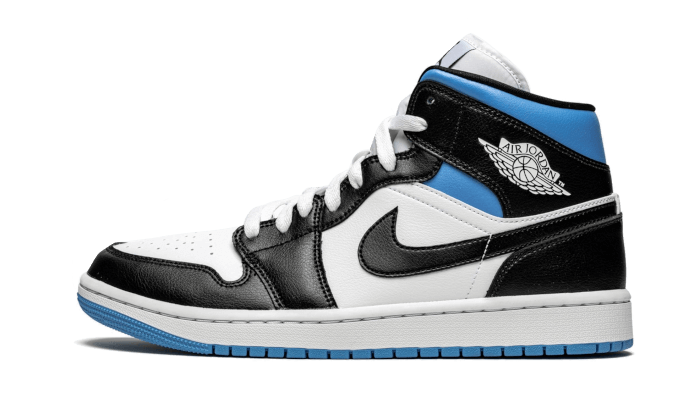 air-jordan-1-mid-university-black-white-socksforsport