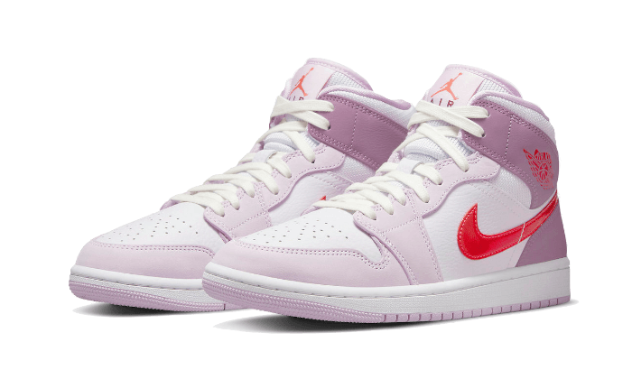 air-jordan-1-mid-valentines-day-2022-socksforsport
