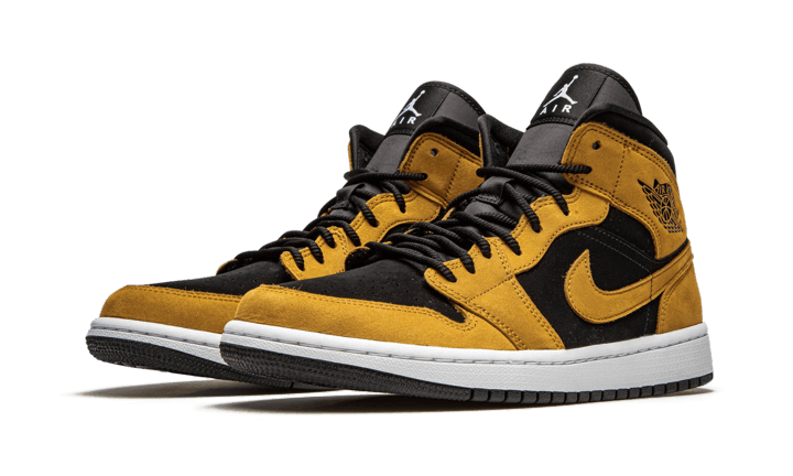 air-jordan-1-mid-wheat-socksforsport