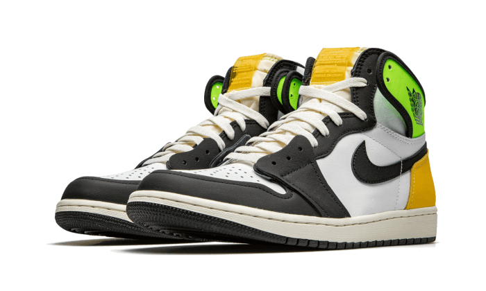 air-jordan-1-retro-high-og-volt-gold-socksforsport