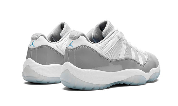 air-jordan-11-retro-low-cement-grey-socksforsport