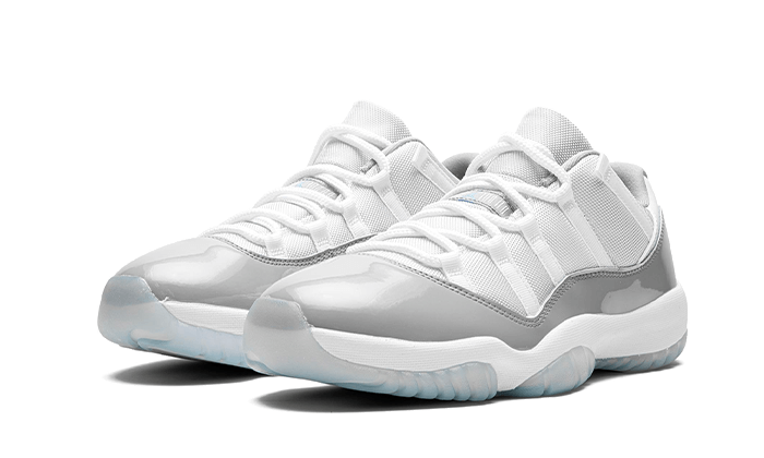 air-jordan-11-retro-low-cement-grey-socksforsport