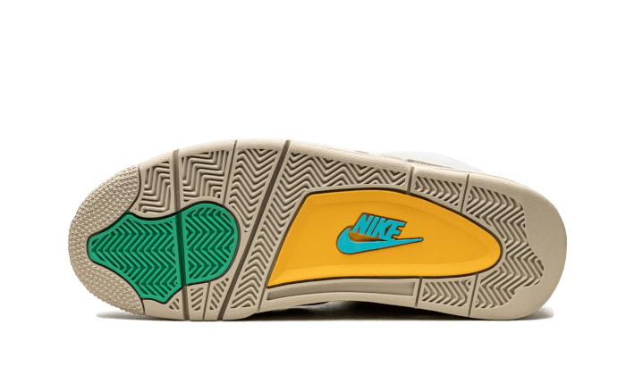 air-jordan-4-retro-union-taupe-haze-socksforsport