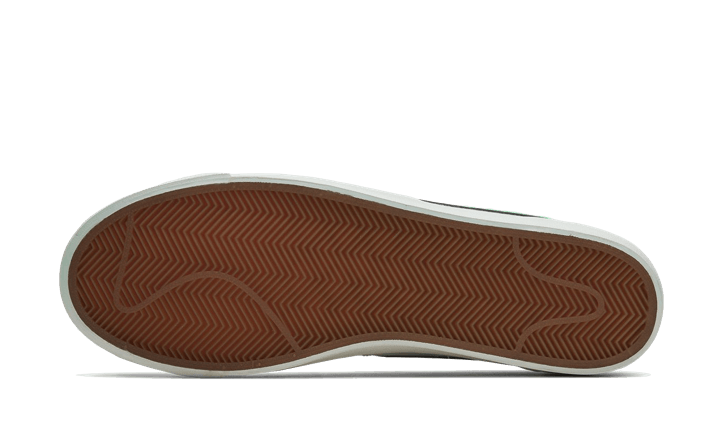 blazer-low-leather-green-spark-socksforsport
