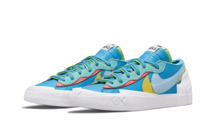 blazer-low-sacai-kaws-blue-socksforsport