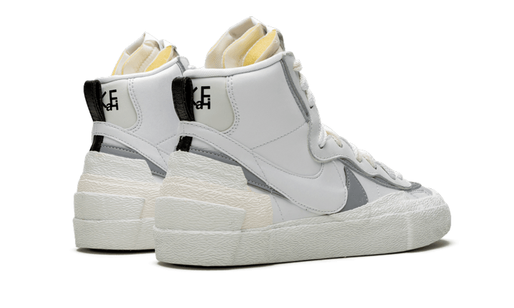 blazer-mid-sacai-white-grey-socksforsport