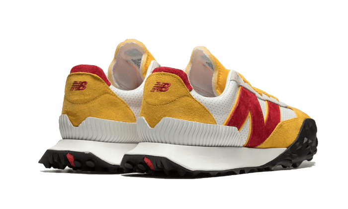 casablanca-xc-72-yellow-red-socksforsport