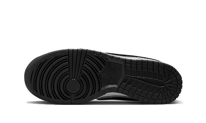 dunk-low-chenille-swoosh-grey-black-socksforsport