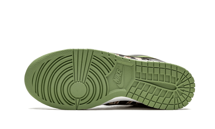 dunk-low-se-black-multi-camo-crazy-camo-socksforsport